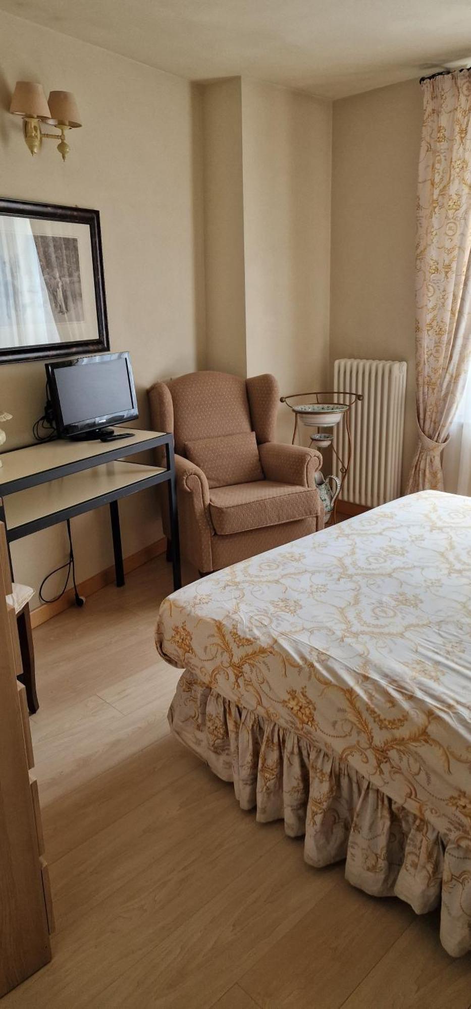 לינה וארוחת בוקר ססטולה Antica Casa Menetti B E B מראה חיצוני תמונה
